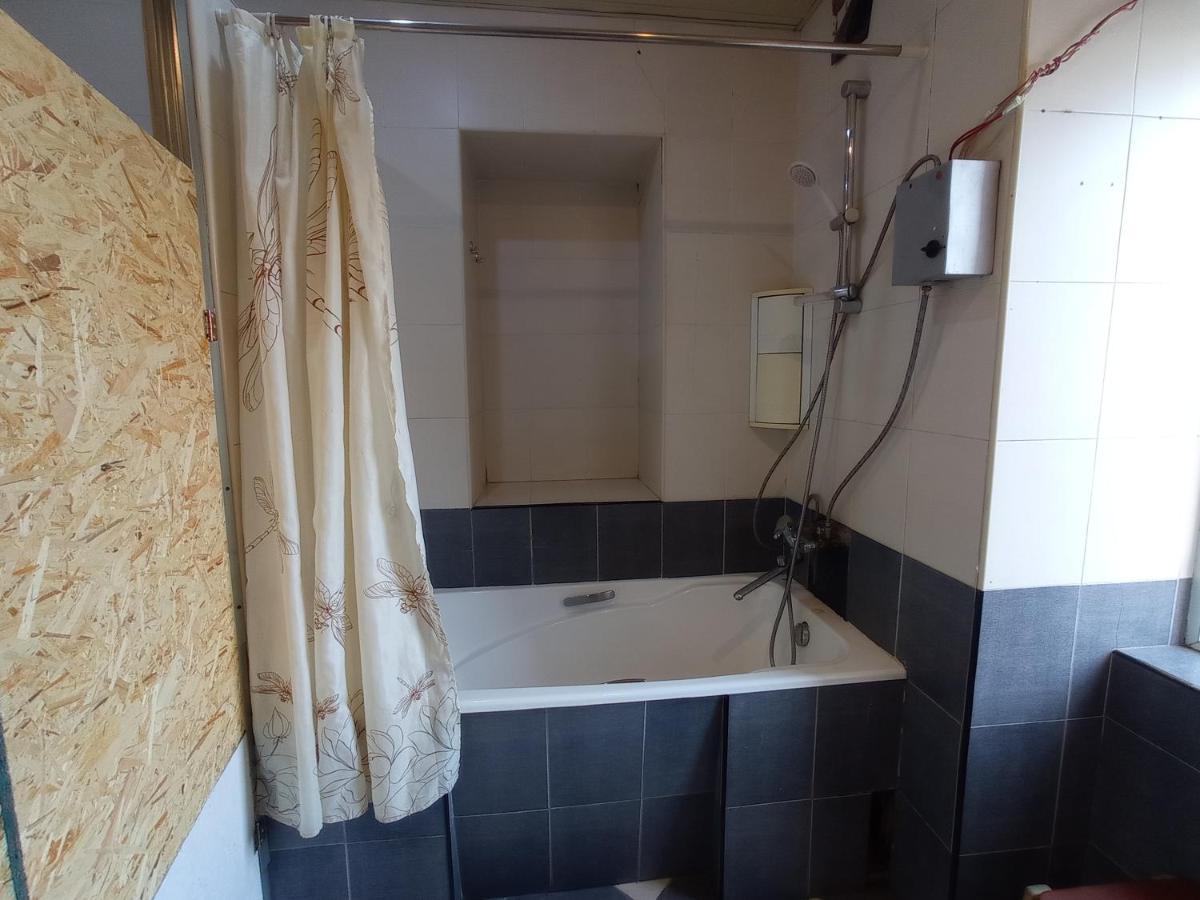 Sun City Hostel Yerevan Luaran gambar