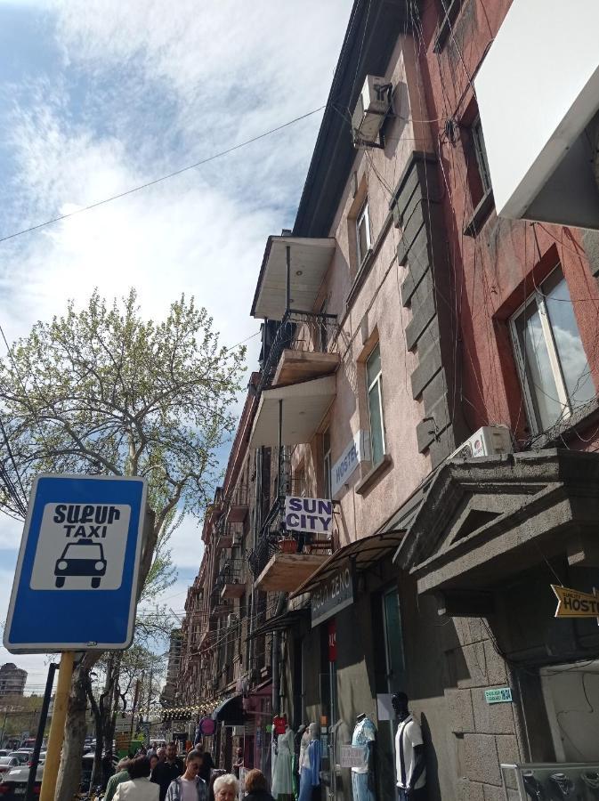 Sun City Hostel Yerevan Luaran gambar