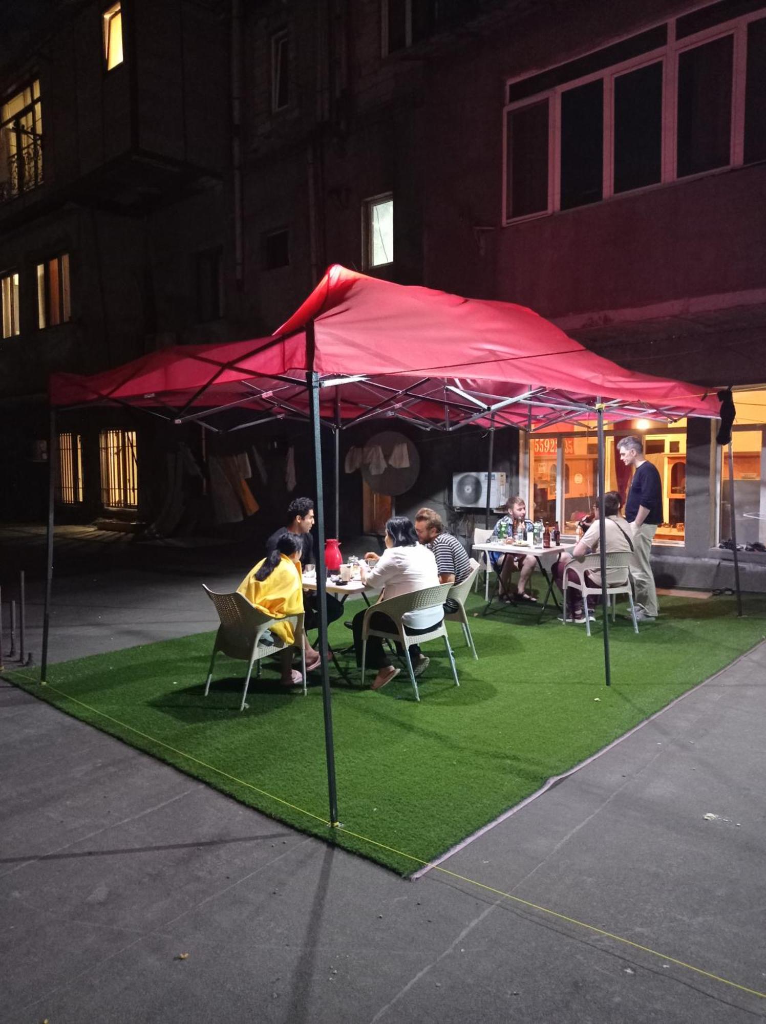 Sun City Hostel Yerevan Luaran gambar